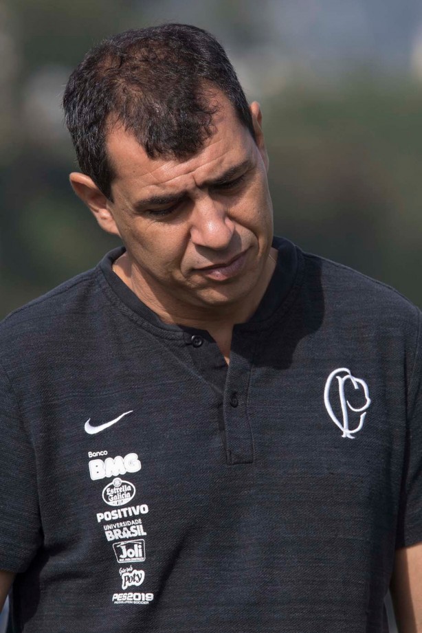 Carille comanda o segundo treino da semana do Corinthians no CT Joaquim Grava