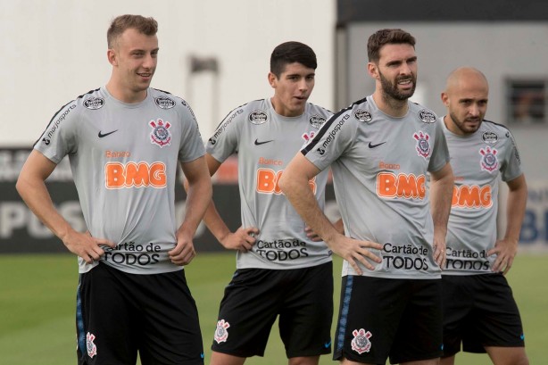 Carlos, Araos, Boselli e Régis no treinamento desta segunda-feira no CT