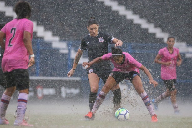 Gabi Zanotti na goleada contra o Vitória-PE, pelo Campeonato Brasileiro Feminino