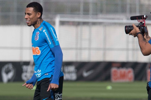 Gustavo faz treino nesta terça-feira no CT Joaquim Grava