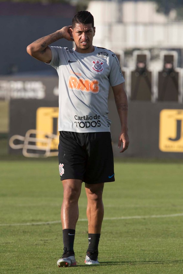 Ralf no treinamento desta quarta-feira no CT Joaquim Grava
