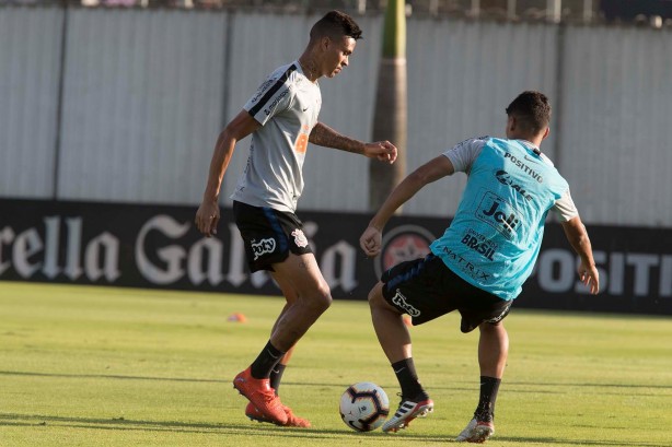 Richard no treino desta quarta-feira no CT Joaquim Grava