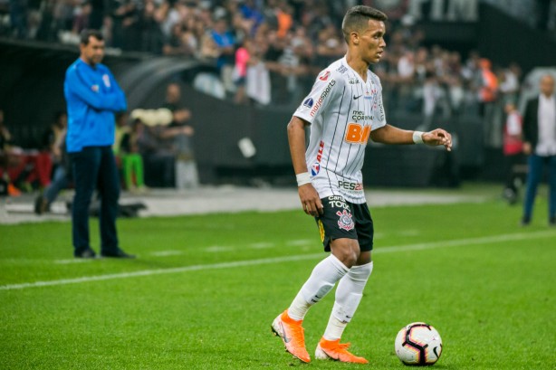 Menino Pedrinho fez boa atuação contra o Deportivo Lara, na Arena Corinthians, pela Sul-Americana