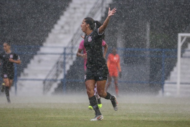 Millene no jogo contra o Vitória-PE, pelo Campeonato Brasileiro Feminino