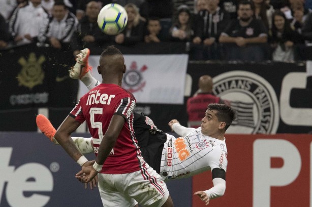 Fábio Carille comanda o time contra o São Paulo, na Arena Corinthians