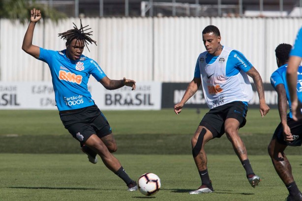 Jesus e Gustavo treinam no CT Joaquim Grava nesta segunda-feira