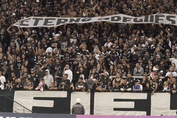 Quase 40 mil torcedores marcaram presença no Majestoso deste domingo, na Arena Corinthians