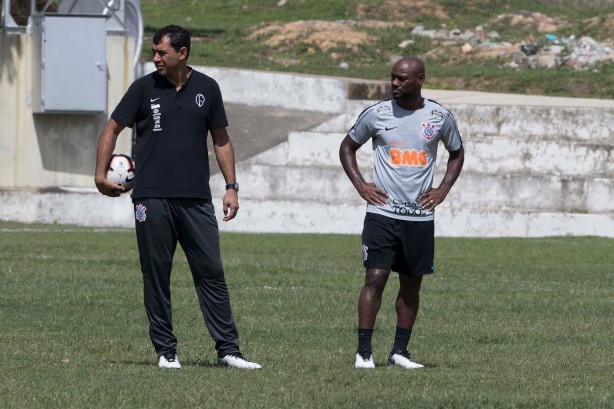 Carille e Vagner Love treinam na Venezuela pela última vez antes do jogo contra o Lara