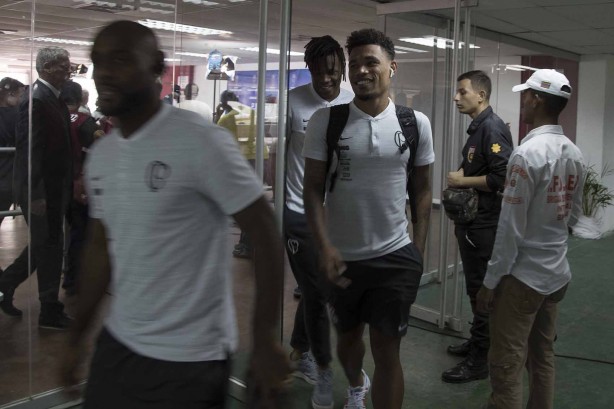 Jogadores chegam ao estádio do Deportivo Lara para duelo pela Sul-Americana