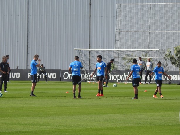 Henrique, Ralf, Júnior Urso, Jadson e Sornoza, titulares na Venezuela, ficaram à parte dos demais