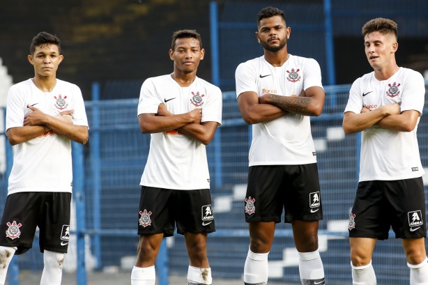 Adson, Ruan, Nathan e Rafinha no jogo contra o São Caetano Sub-20