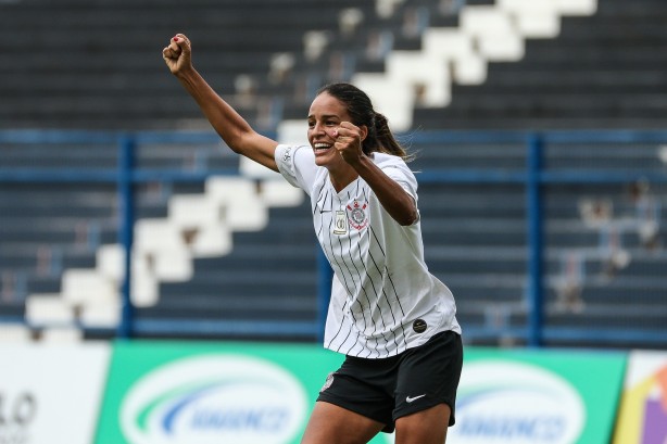 Gabi Nunes anotou um, dos três gols, contra o Taubaté, pelo Paulista Feminino