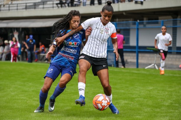 Grazi no jogo contra o Taubaté, pelo Campeonato Paulista Feminino