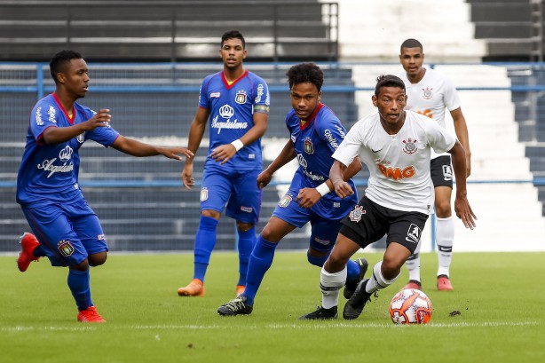 Ruan no jogo contra o São Caetano, pelo Campeonato Paulista Sub-20