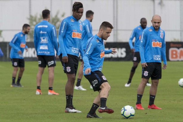 Jesus, Ramiro e Régis no treino deste domingo no CT Joaquim Grava