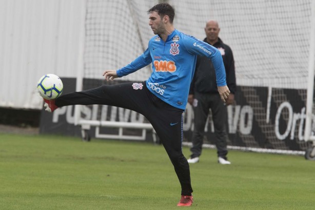 Mauro Boselli durante o treino de hoje no CT Joaquim Grava