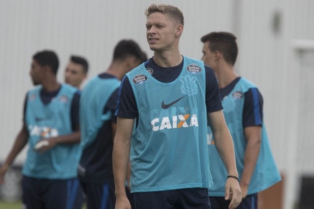 Marlone, que tem contrato com o Corinthians, está emprestado ao Goiás