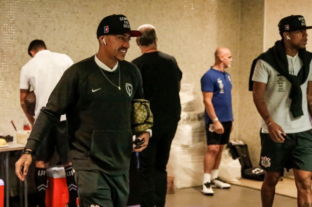 Ralf no vestiário antes do jogo contra o Flamengo, pela Copa do Brasil