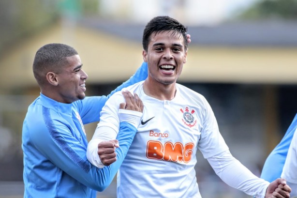 Sandoval marcou o gol da vitória do Corinthians sobre o São Bernardo, pelo Paulistão Sub-20