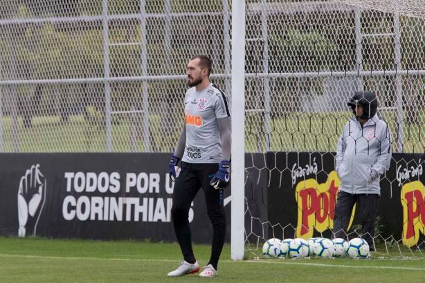 Walter no primeiro treino após eliminação para o Flamengo, pela Copa do Brasil