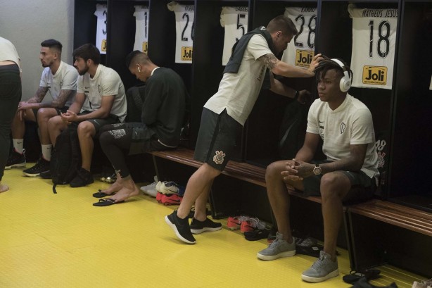 Jogadores se preparam para enfrentar o Cruzeiro no Mineirão