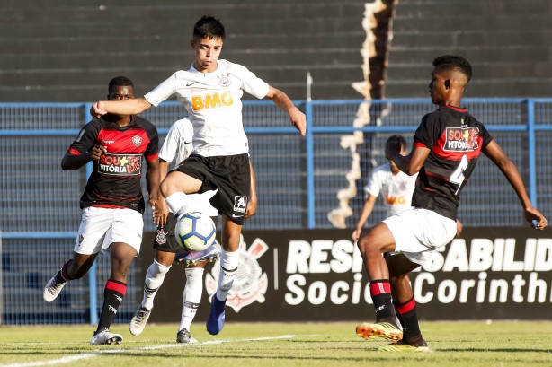 Corinthians venceu o Vitória por 1 a 0 em partida pelo Brasileiro Sub-17 2019