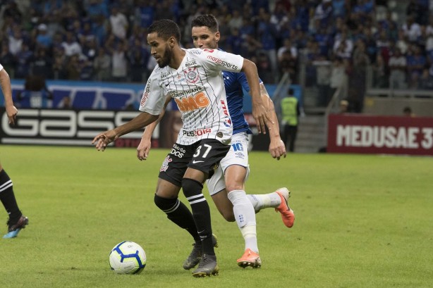 Everaldo chegou por último e teve apenas duas chances de jogar