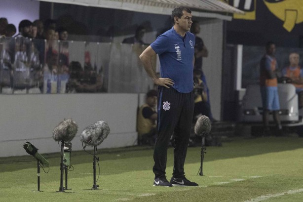 Fábio Carille durante jogo contra o Santos, pelo Campeonato Brasileiro 2019