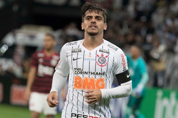 Fagner jogou muita bola desde o início do ano. Forte atrás e na frente