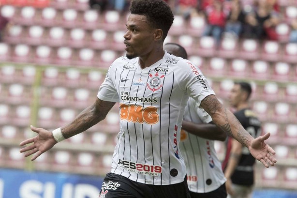 Júnior Urso fez a equipe melhor taticamente, além dos gols marcados