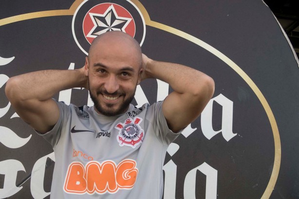 Régis novamente ficou só no banco e treinou com o restante do grupo