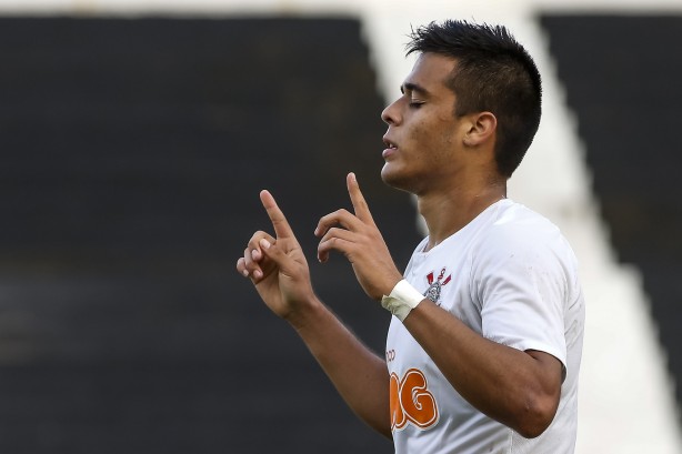 Sandoval marcou um, dos três gols, contra o Água Santa