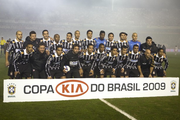 Equipe de Mano Menezes chegou a abrir 4 a 0 no agregado das duas finais contra o Inter