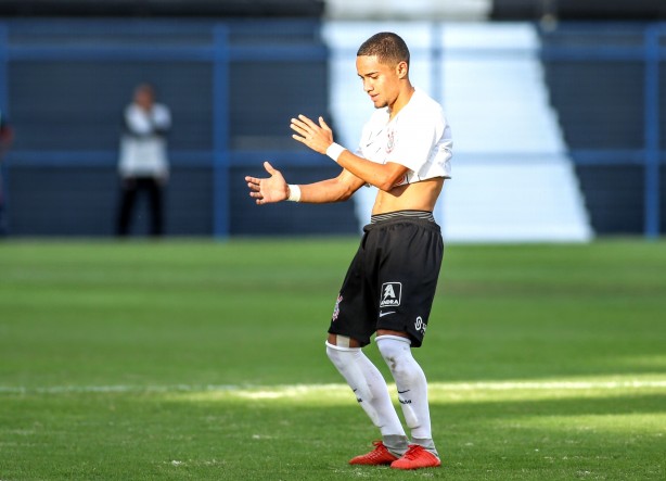 Madson marcou gol contra o Vitória, pelo Brasileiro Sub-20