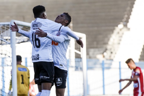 6 a 0 fechou o placar contra o Taboão da Serra, pelo Paulista Sub-20