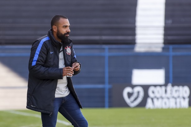 Coelho comandou a goleada por 6 a 0 sobre Taboão da Serra, pelo Paulista Sub-20