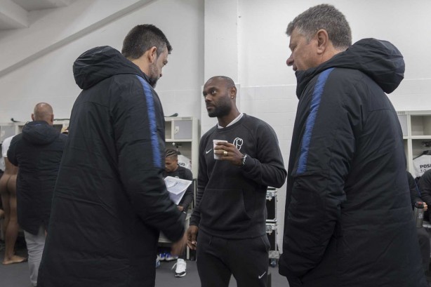 Cuca, Walmir Cruz e Love antes do jogo contra o Londrina