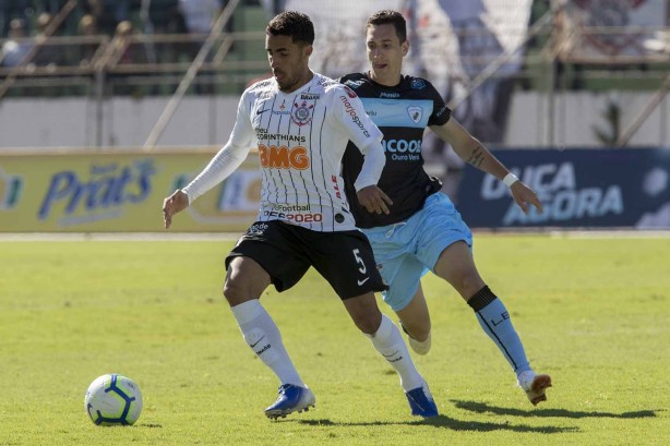 Gabriel durante amistoso contra o Londrina
