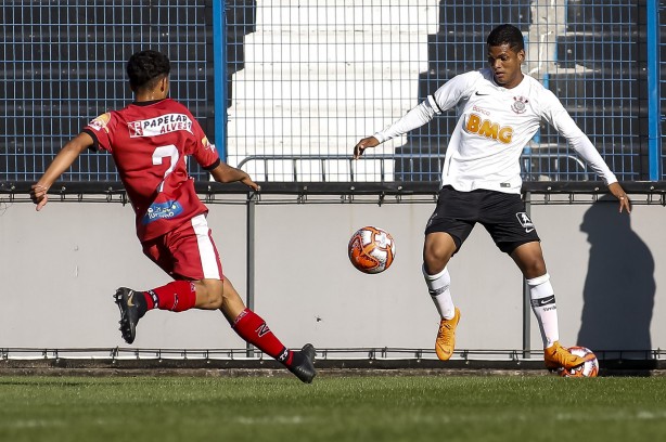Wendell durante goleada por 6 a 0 sobre o Taboão da Serra, pelo Paulista Sub-20