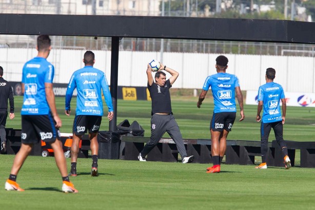 Carille voltou a participar de forma ativa no treino desta quinta-feira