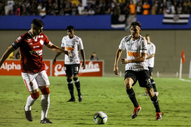 João Celeri durante amistoso entre Vila Nova e Corinthians