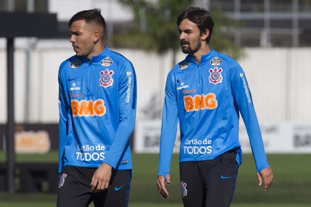 João Celeri durante treino que prepara o time para jogo amistoso contra o Londrina