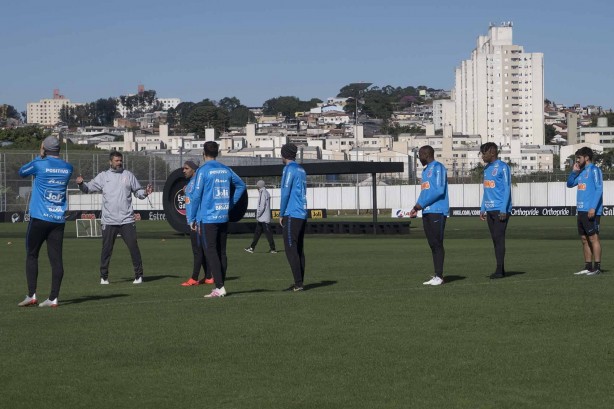 Jogadores do Timão durante treino que prepara o time para jogo amistoso contra o Londrina