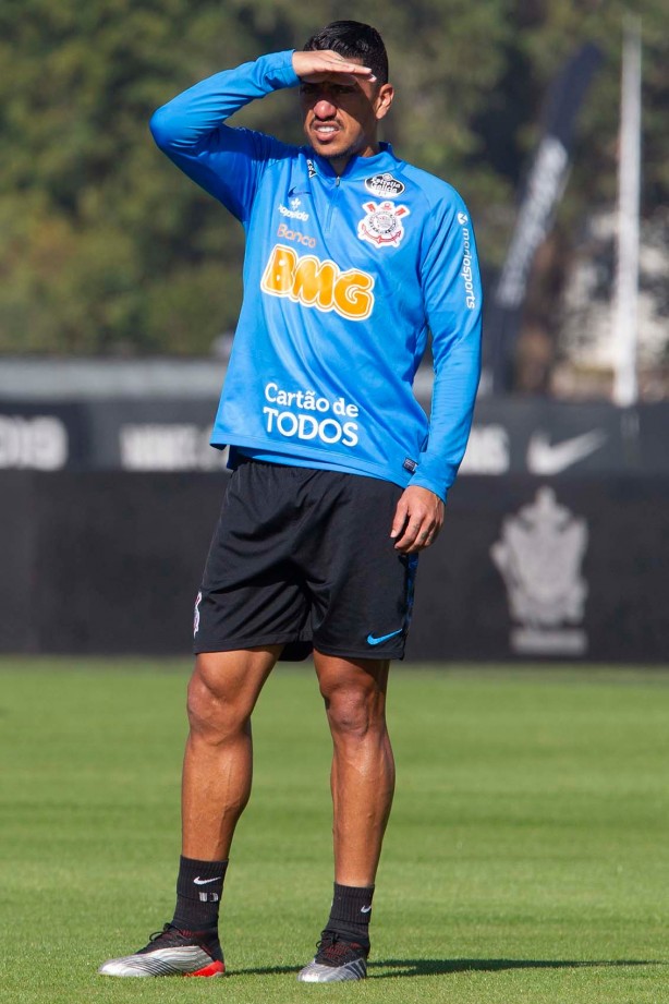 Ralf no treinamento desta sexta-feira no CT Joaquim Grava