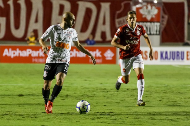 Régis durante amistoso contra o Vila Nova