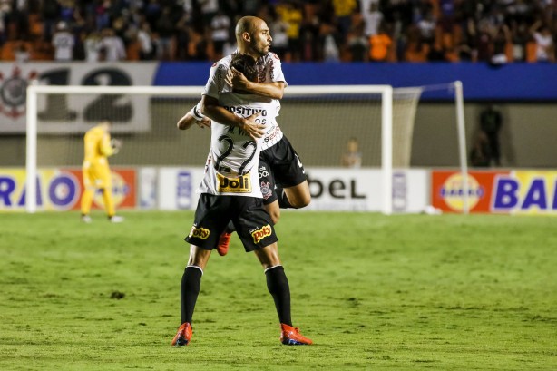 Régis marcou o gol salvador durante amistoso entre Vila Nova e Corinthians