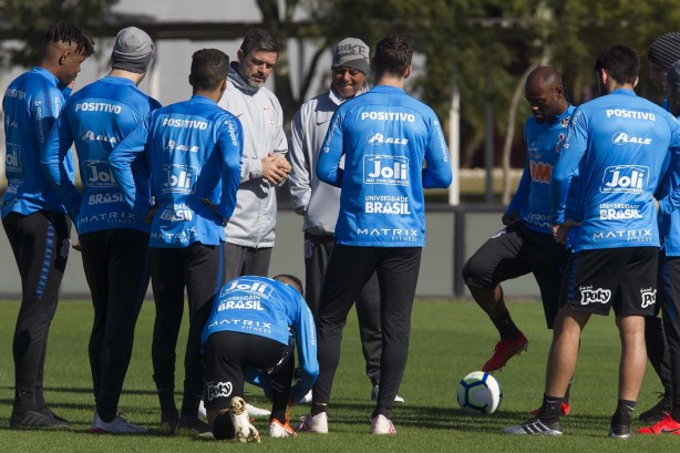 Timão durante treino que prepara o time para jogo amistoso contra o Londrina