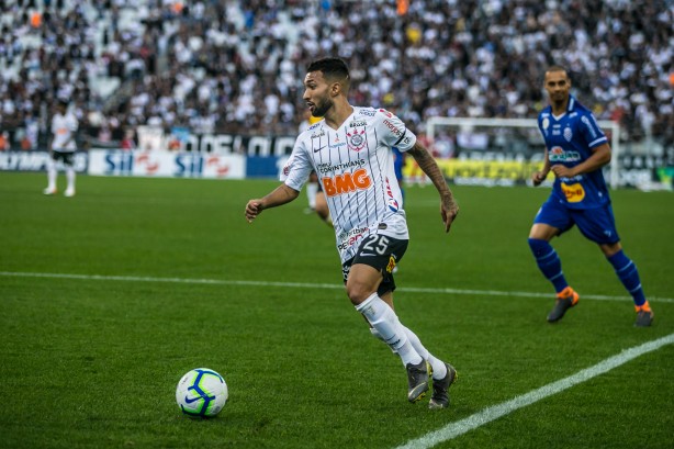 Clayson no jogo contra o CSA, pelo Campeonato Brasileiro, na Arena Corinthians