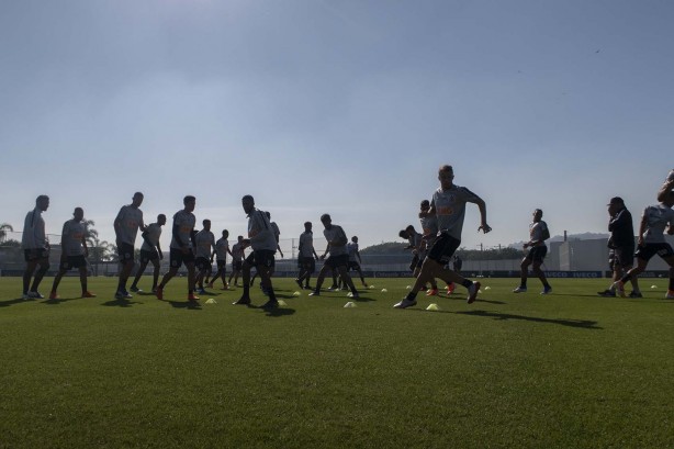 Jogadores no treino deste sábado com foco no CSA pelo brasileiro