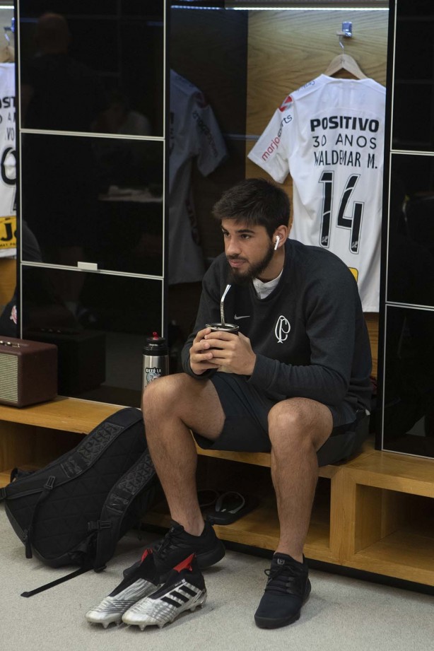 Bruno Méndez no vestiário antes de Corinthians e CSA, pelo Campeonato Brasileiro